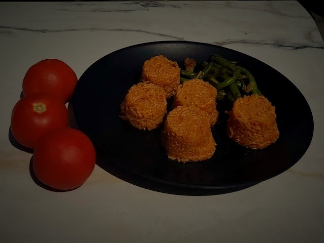 מנת אורז עם עגבניות - גודמנ׳ס קייטרינג